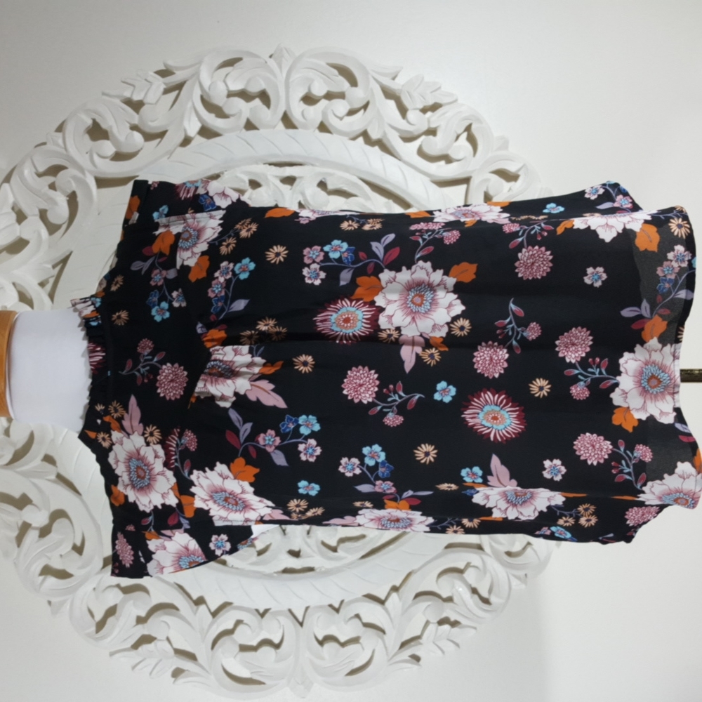 (Sz M) Anthro floral ruffle sleeve blouse
